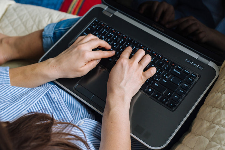 cuantos-germenes-hay-en-un-teclado-de-computadora_tork